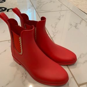 Jack Rogers rain boots